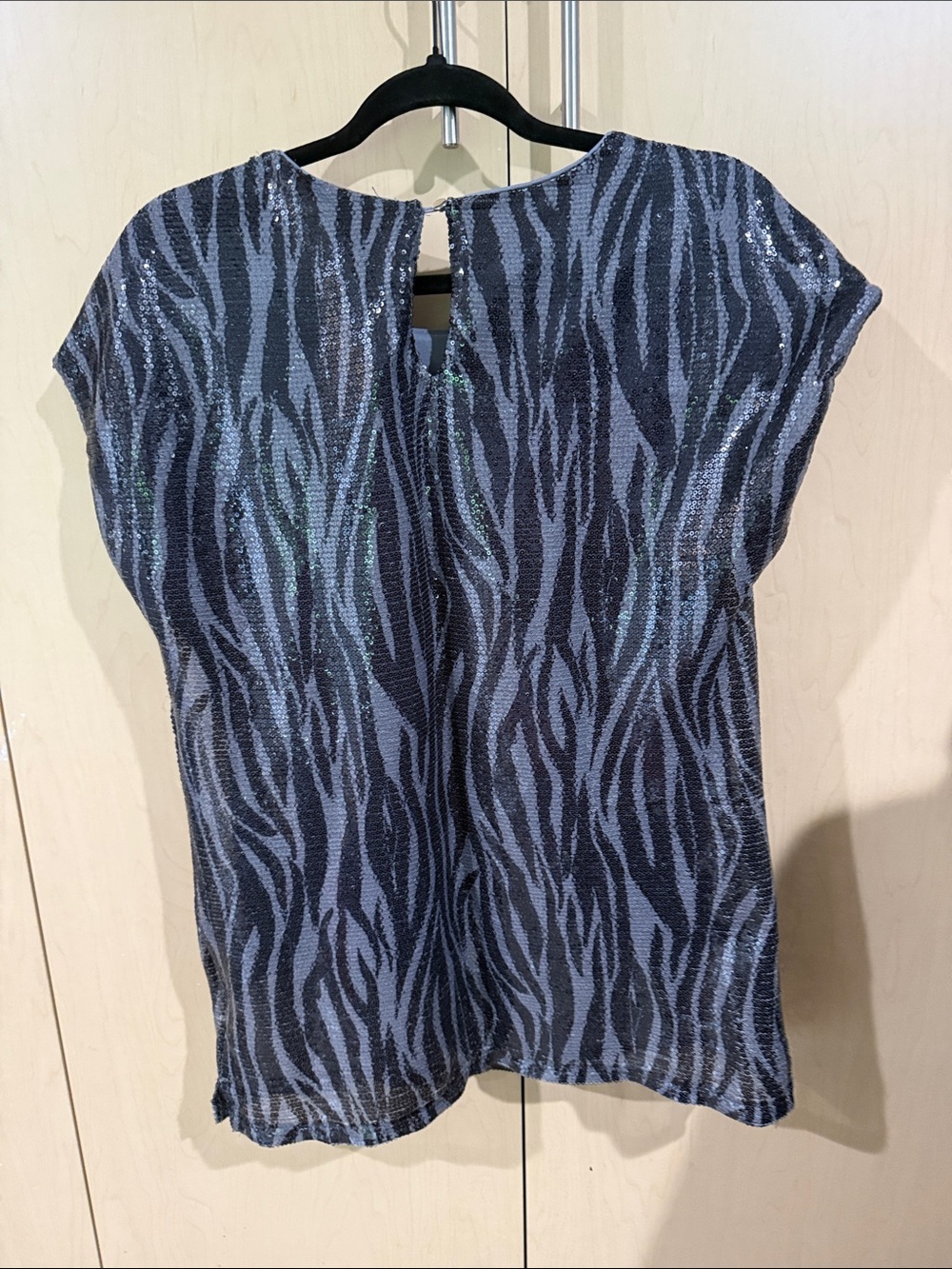 Cable & Gauge Gray Sequined Zebra-Print Cap Sleeve Top - Picture 9 of 9
